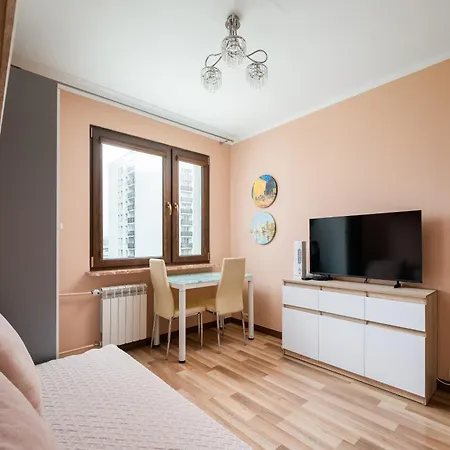 Metro Wilanowska Harmony By Bookinghost Varšava